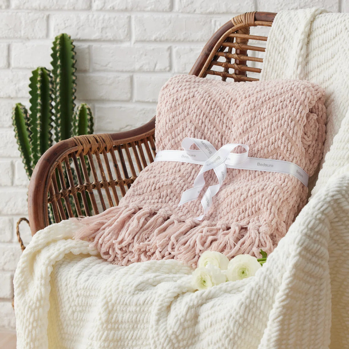 Cozy Winter Collection Bedsure Knit Woven Blanket