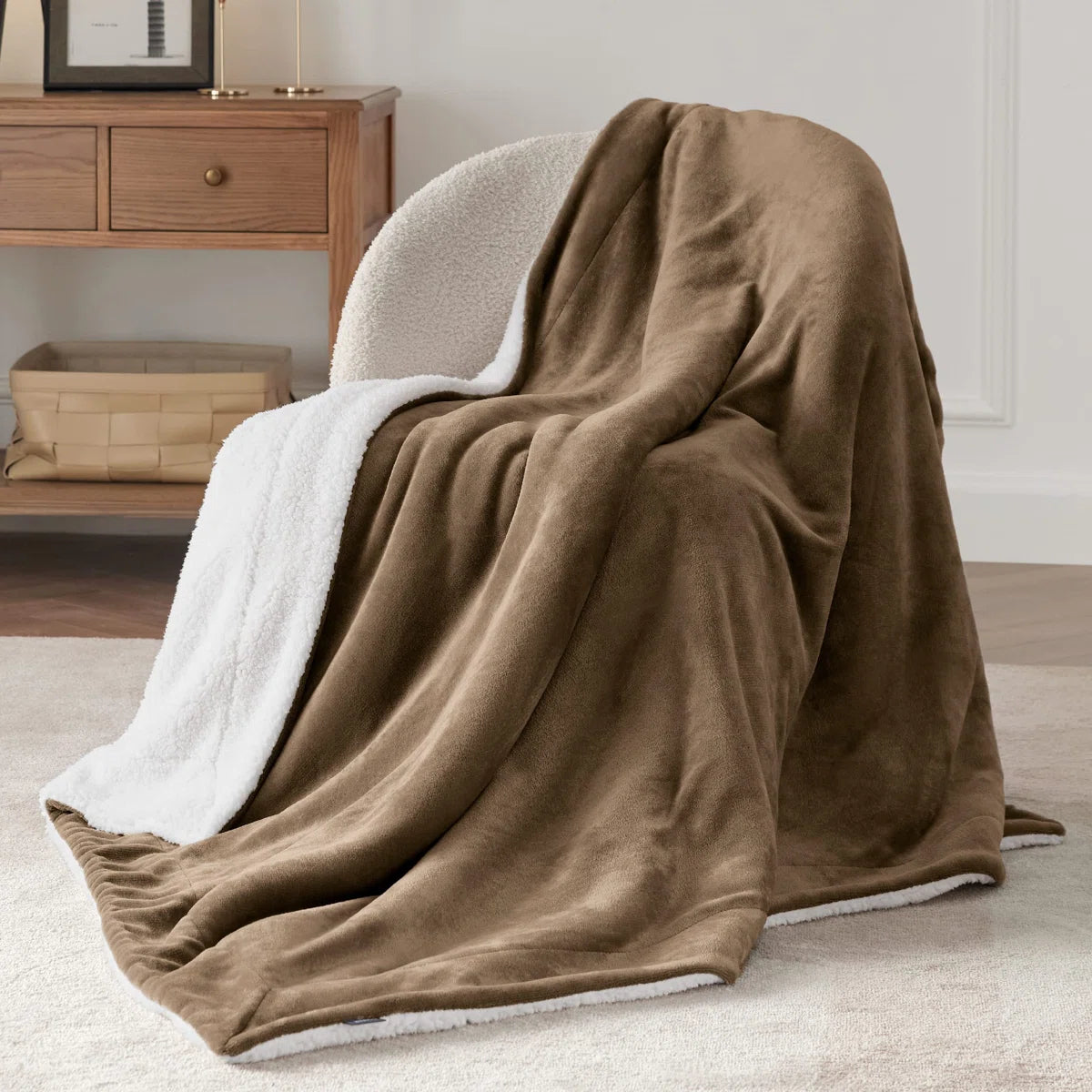 Bedsure GentleSoft™ Sherpa Throw Blanket – Thick All-Season Warm Bed Blanket – Camel – Ideal Gift for College Students