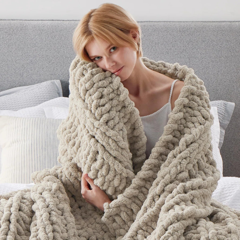 Essential Bedsure 100% Hand Knit Chenille Chunky Throw Blanket For Couch