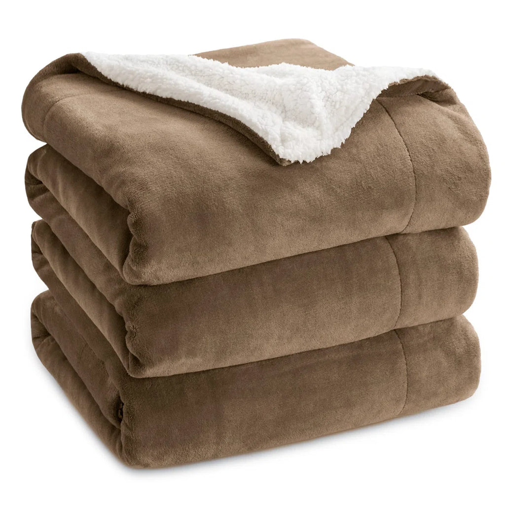 Bedsure GentleSoft™ Sherpa Throw Blanket – Thick All-Season Warm Bed Blanket – Camel – Ideal Gift for College Students